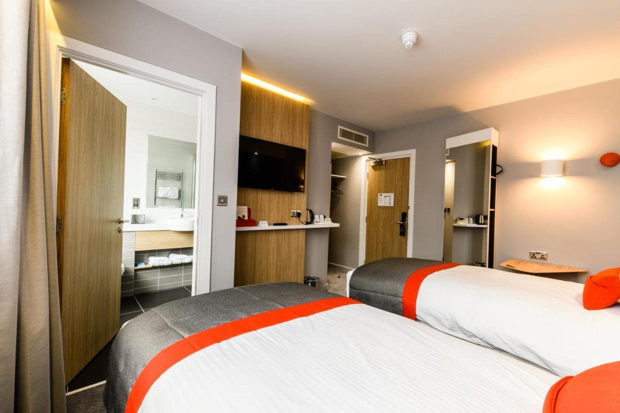 Holiday Inn Express - Wigan By Ihg Luaran gambar