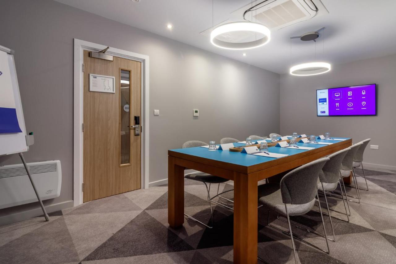 Holiday Inn Express - Wigan By Ihg Luaran gambar